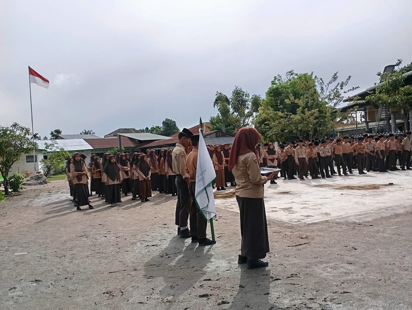 Pelantikan Pengurus OSIM MTs YPI Al Hidayah